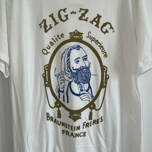 NWT Large and XL Zig-Zag T-Shirt
